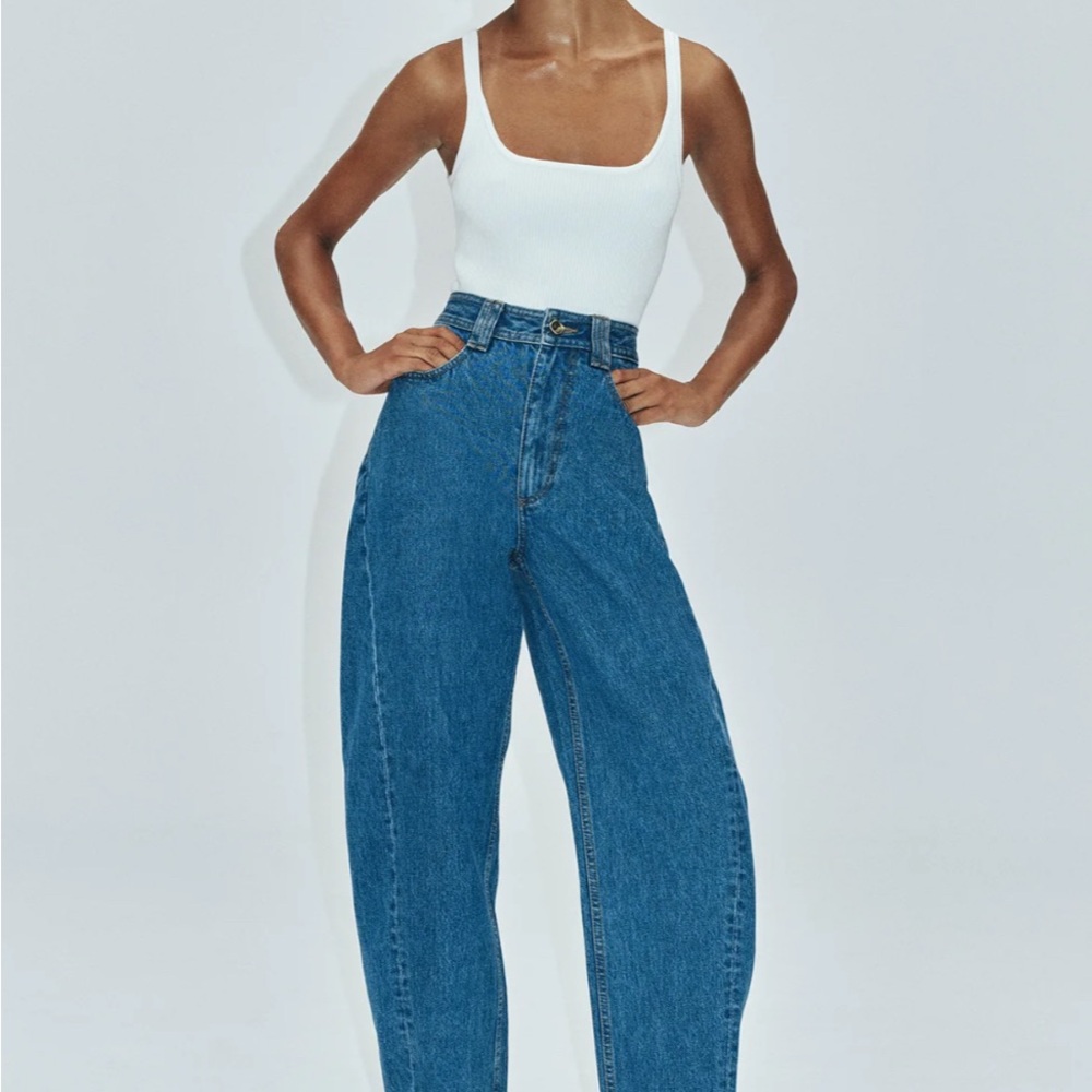 Aje High Rise Blue Women's Jeans
Stevie Barrel Ankle Jean - Picture 5 of 16